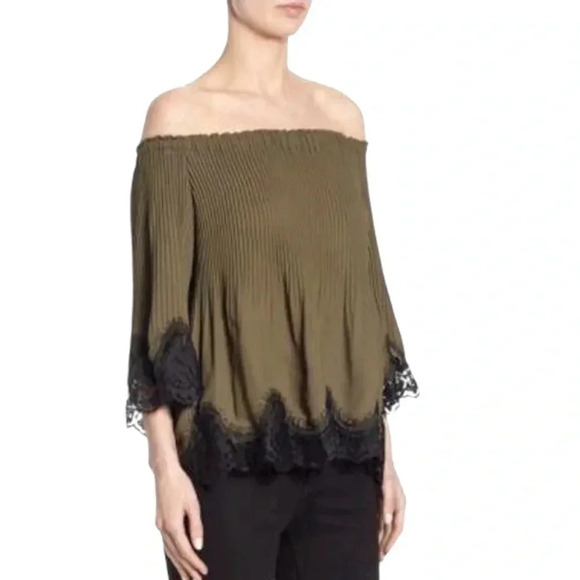 DELFI COLLECTIVE | SAMANTHA LACE TRIM COLD SHOULDER TOP IN OLIVE GREEN SIZE XS - Picture 2 of 11